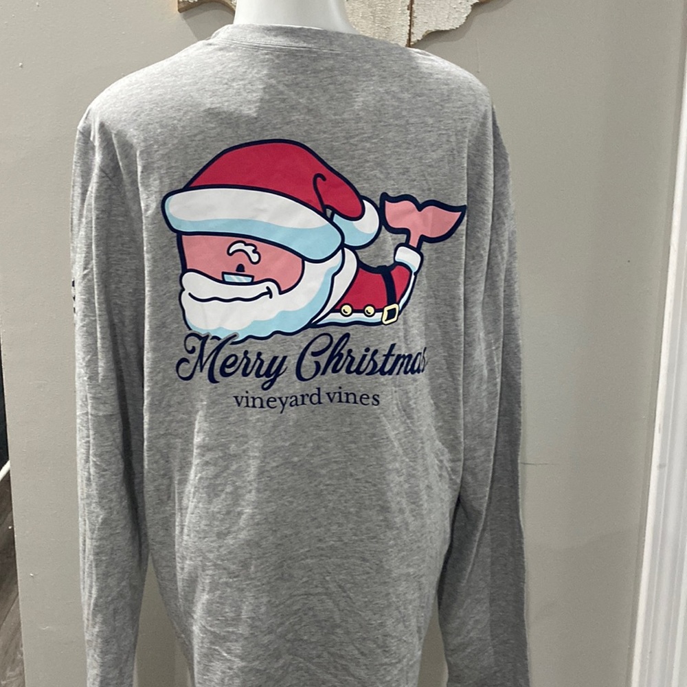 NWOT! Vineyard Vines Christmas Whale Tee